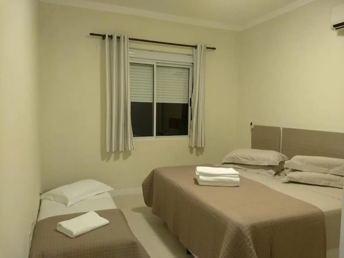 Santinho Frente para Mar, Pé na Areia, Dois Quartos Florianópolis Apartamento