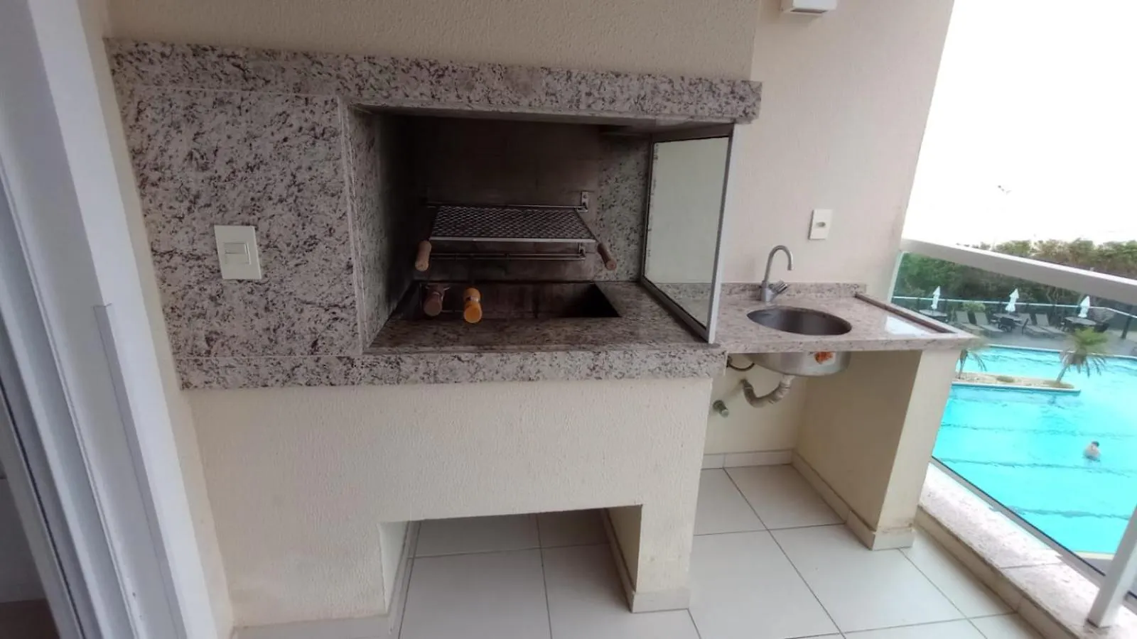 Santinho Frente para Mar, Pé na Areia, Dois Quartos Florianópolis Brasil