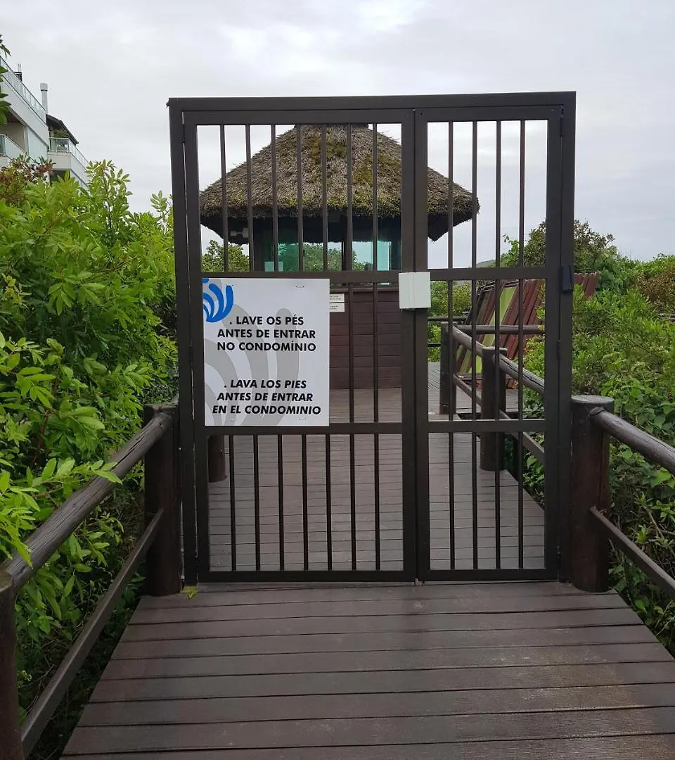 Santinho Frente para Mar, Pé na Areia, Dois Quartos Florianópolis